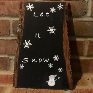 “Let it Snow” wood sign
